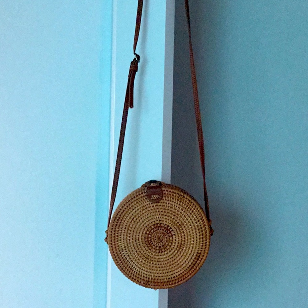 Rattan purse - Picture 1 of 3